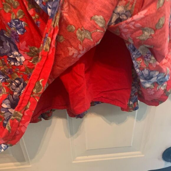 Abercrombie & Fitch Red and Blue Floral Mini Skirt - Picture 2 of 5